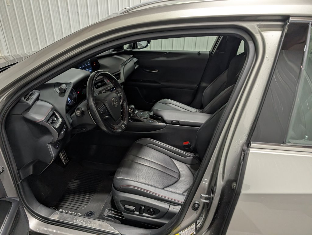 Used 2021 Lexus UX 250h F Sport w/ F Sport Premium Package AWD/4WD image 15