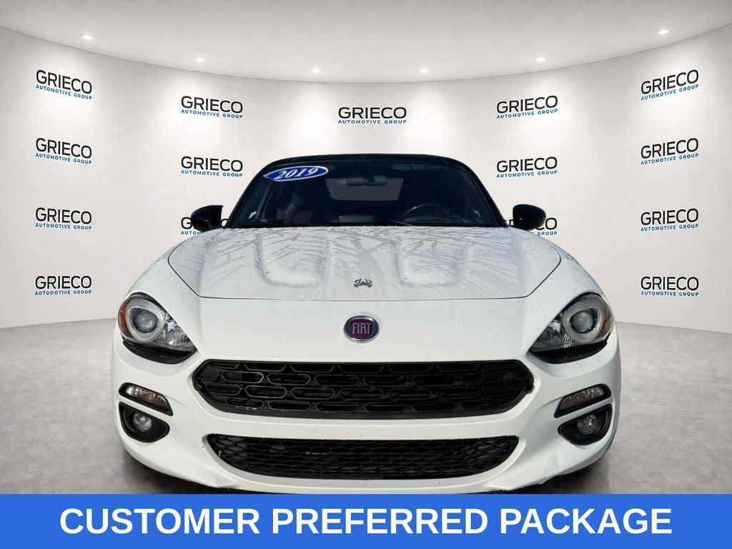 Used 2019 FIAT 124 Spider RWD image 2