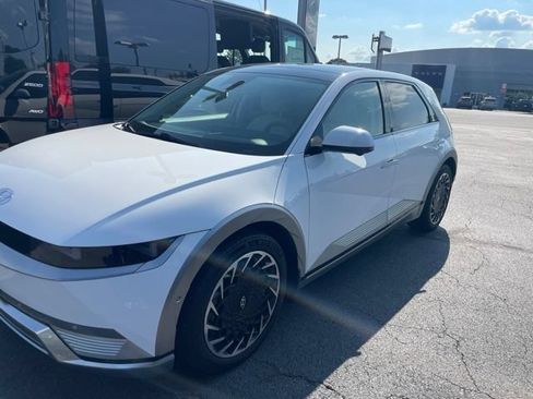 Used 2023 Hyundai Ioniq 5 Limited AWD/4WD image 2