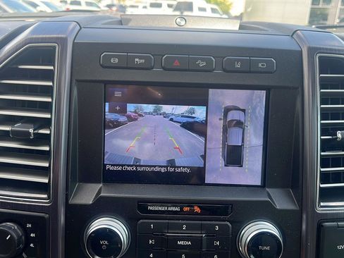 Used 2020 Ford F350 Limited AWD/4WD image 22