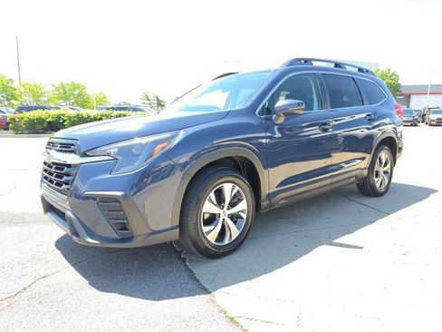 Certified 2023 Subaru Ascent Premium w/ Convenience Package AWD/4WD image 4
