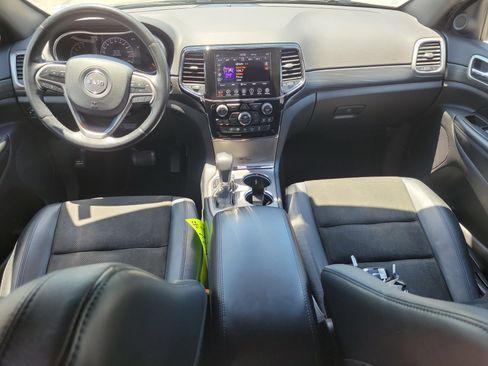 Used 2020 Jeep Grand Cherokee Altitude AWD/4WD image 13