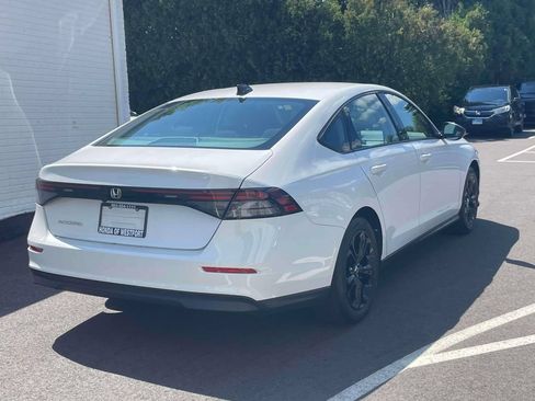 Used 2025 Honda Accord SE image 5