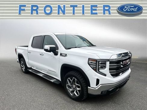 Used 2025 GMC Sierra 1500 SLT w/ SLT Convenience Package AWD/4WD image 8