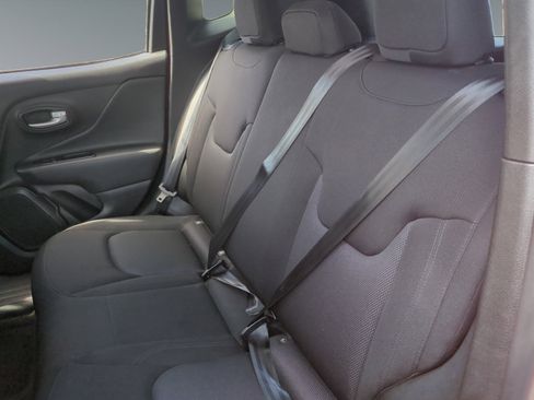 Used 2023 Jeep Renegade Latitude image 13