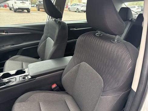 Used 2025 Toyota Camry LE image 23