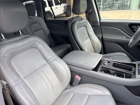 Used 2020 Lincoln Aviator Reserve w/ Equipment Group 201A AWD/4WD image 14