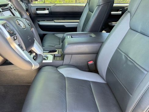Used 2019 Toyota Tundra Limited w/ Limited Premium Package AWD/4WD image 10