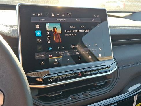 New 2026 Jeep Compass Limited image 13