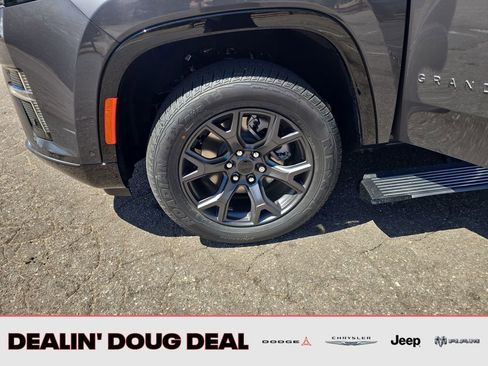 New 2026 Jeep Grand Wagoneer Limited AWD/4WD image 27