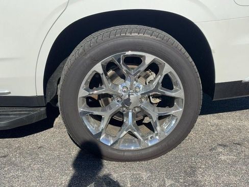 Used 2021 Cadillac Escalade Premium Luxury w/ Driver Assist Tech Package image 6