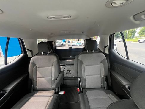 Used 2019 Chevrolet Traverse LT FWD image 16