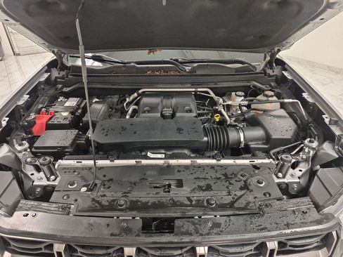 Used 2024 GMC Canyon AT4X image 31