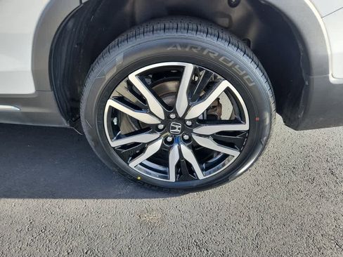 Used 2022 Honda Pilot Touring image 11
