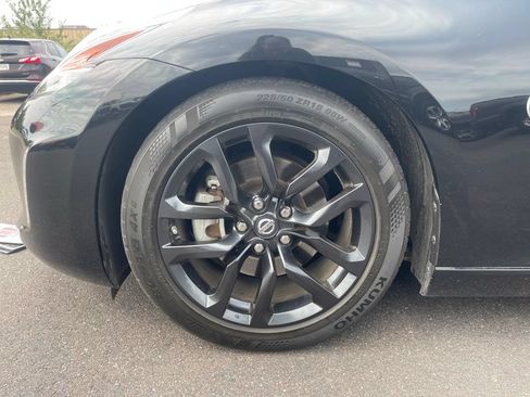 Used 2017 Nissan 370Z Touring RWD image 8