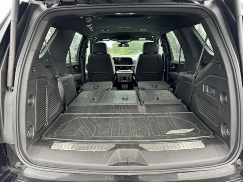 Used 2025 Chevrolet Tahoe Premier image 19