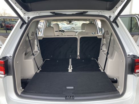 Certified 2025 Volkswagen Atlas SEL image 12