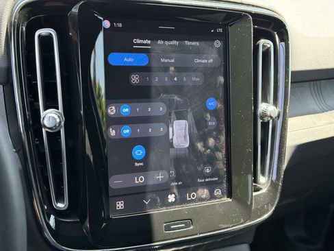 Certified 2023 Volvo XC40 Recharge Ultimate w/ Protection Package Premier AWD/4WD image 12