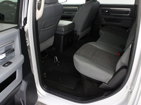 Used 2014 RAM 1500 Lone Star RWD image 28