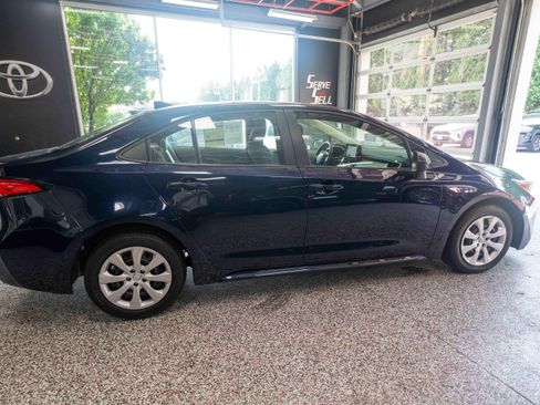 Used 2024 Toyota Corolla LE FWD image 4