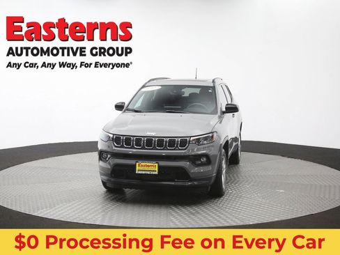 Used 2023 Jeep Compass Latitude w/ Sun and Sound Group AWD/4WD image 55
