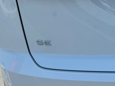 New 2026 Volkswagen Atlas Cross Sport SE AWD/4WD image 7
