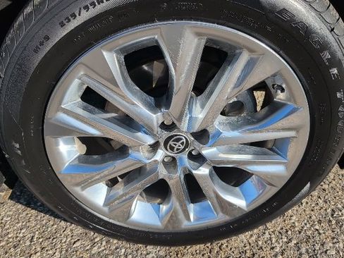 Used 2021 Toyota Highlander Limited image 26