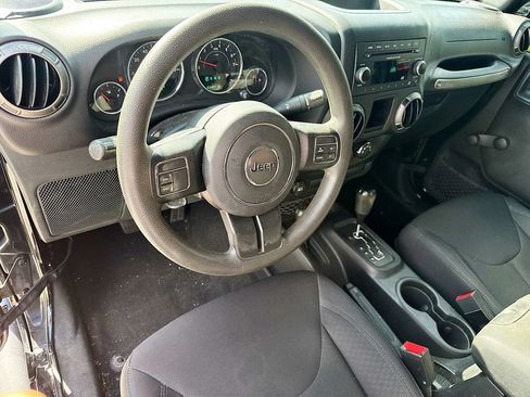 Used 2018 Jeep Wrangler Unlimited Sport AWD/4WD image 10