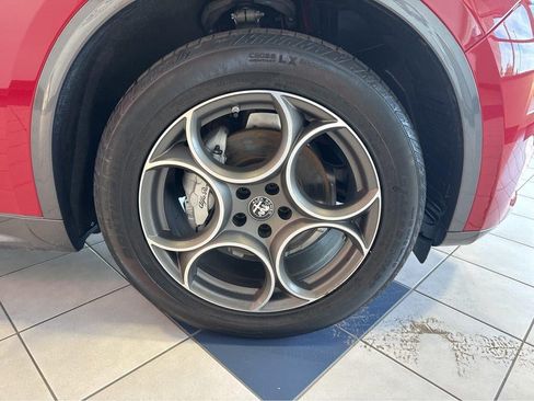 Used 2023 Alfa Romeo Stelvio Ti AWD/4WD image 7
