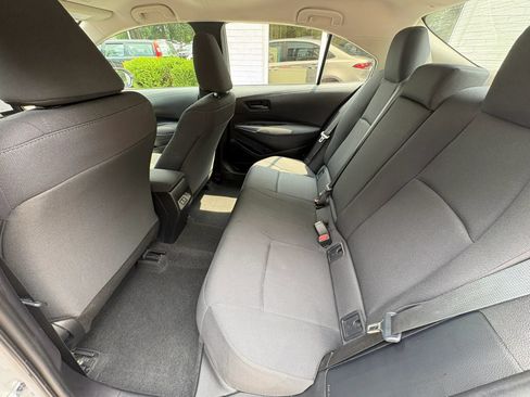 Used 2025 Toyota Corolla LE FWD image 22