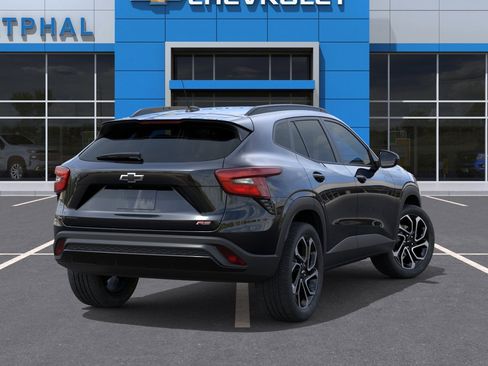 New 2026 Chevrolet Trax RS w/ Sunroof Package FWD image 4