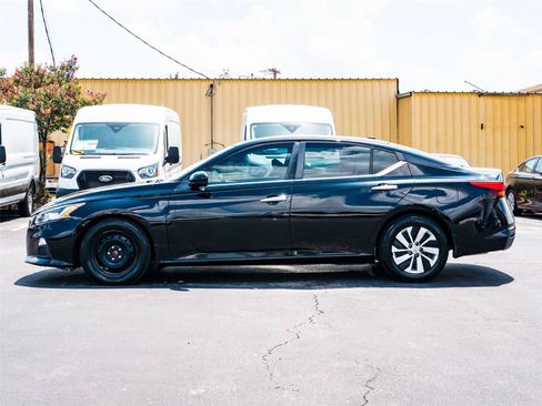 Used 2020 Nissan Altima 2.5 S FWD image 6