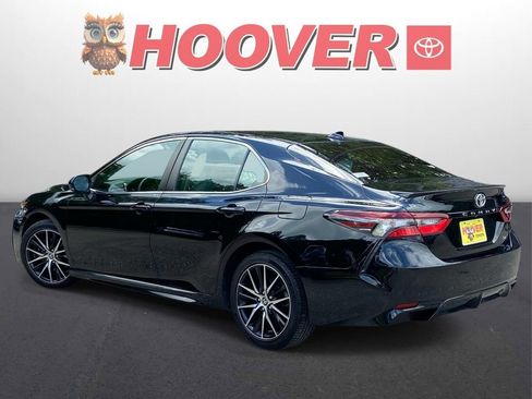 Used 2023 Toyota Camry SE FWD image 5