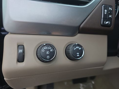 Used 2017 Chevrolet Tahoe Premier image 35