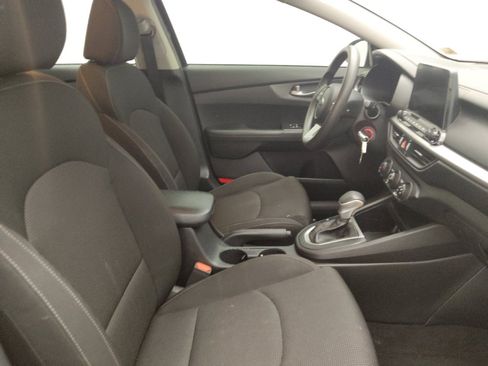 Used 2021 Kia Forte LXS FWD image 21