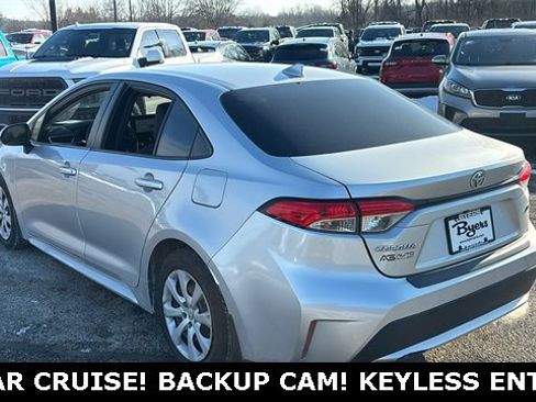 Used 2021 Toyota Corolla LE w/ Carpet Mat Package (TMS) image 4