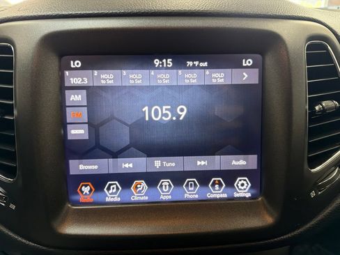 Used 2019 Jeep Compass Trailhawk AWD/4WD image 19