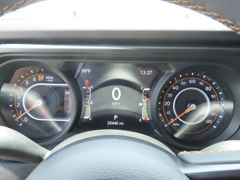 Used 2024 Jeep Gladiator Sport AWD/4WD image 28