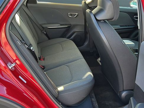 New 2025 Kia K4 LXS image 8