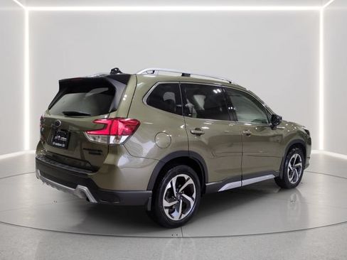 Used 2024 Subaru Forester Touring AWD/4WD image 5
