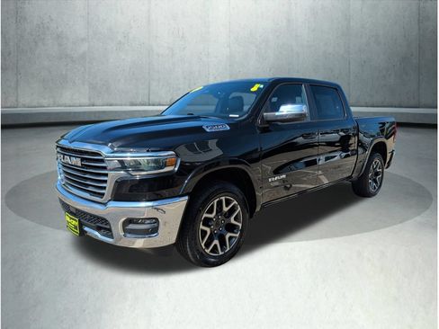 Used 2025 RAM 1500 Laramie AWD/4WD image 1