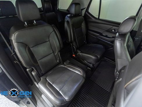 Used 2020 Chevrolet Traverse Premier FWD image 41