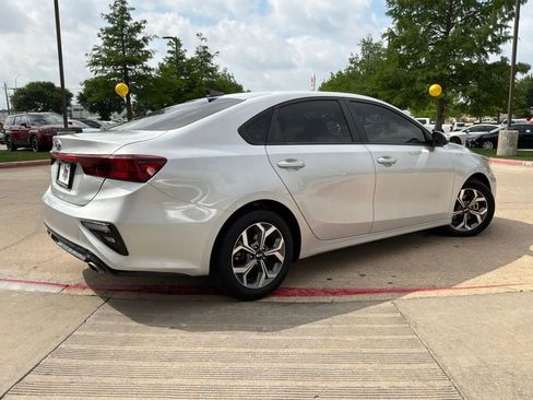 Used 2021 Kia Forte LXS FWD image 6