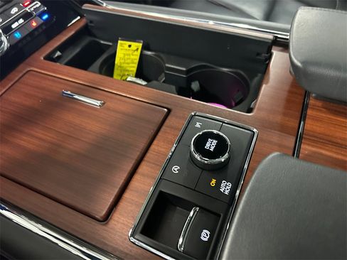 Used 2023 Lincoln Navigator Reserve image 19