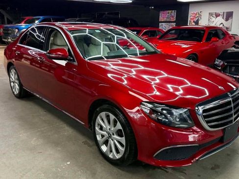 Used 2017 Mercedes-Benz E 300 image 3