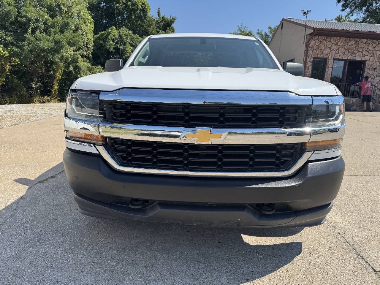 Used 2018 Chevrolet Silverado 1500 W/T w/ Trailering Package AWD/4WD image 2