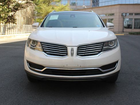Used 2016 Lincoln MKX Reserve w/ Driver Assistance Package AWD/4WD image 3