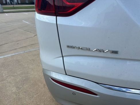 Used 2024 Buick Enclave Premium FWD image 5