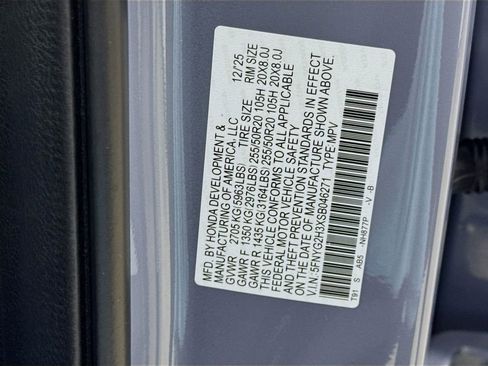 Used 2025 Honda Pilot Sport image 41