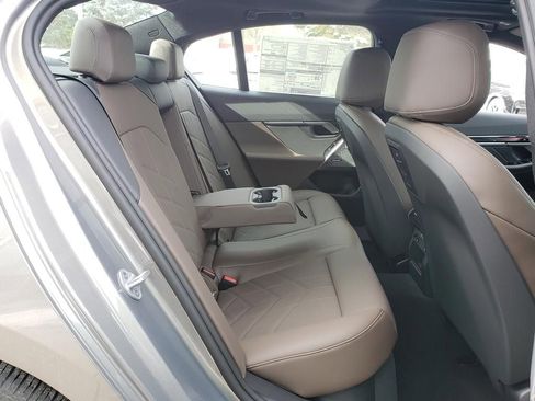 New 2026 BMW 540i xDrive w/ M Sport Package AWD/4WD image 18